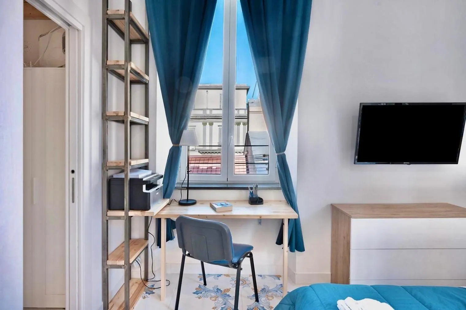 Casa Vacanza Da Enza A Toledo Nápoles 0*,  Itália