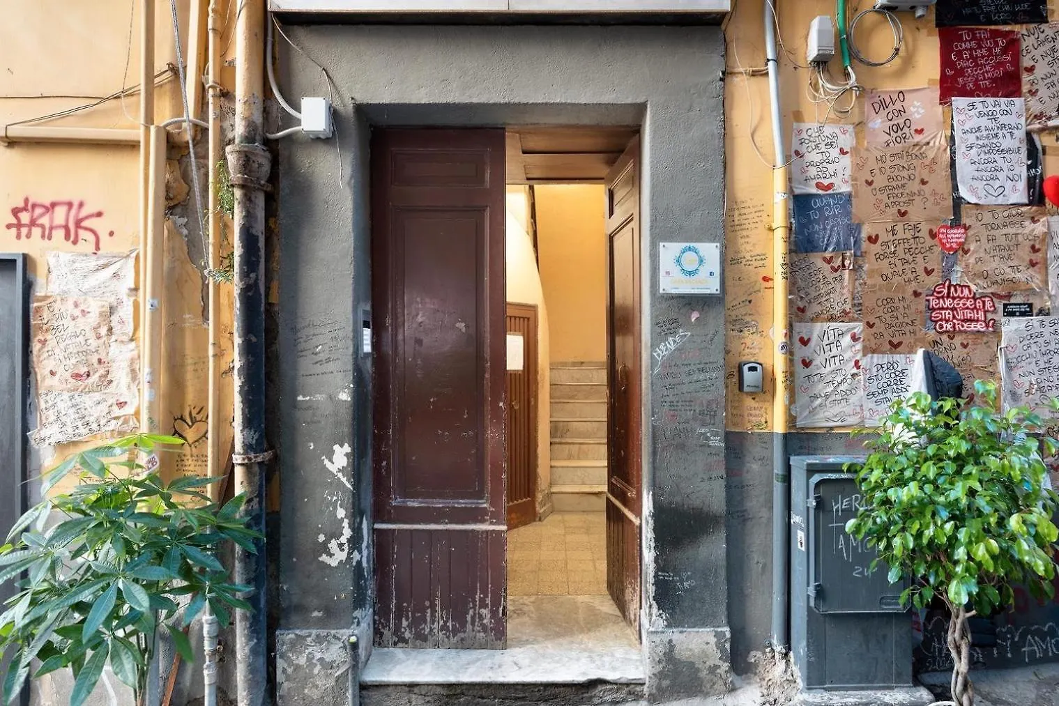 Casa Vacanza Da Enza A Toledo Nápoles